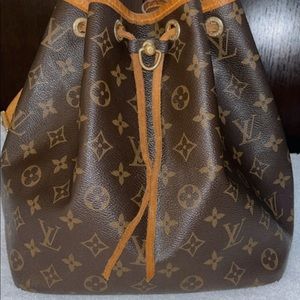 Louis Vuitton Petit Noe Monogram Shoulder bag